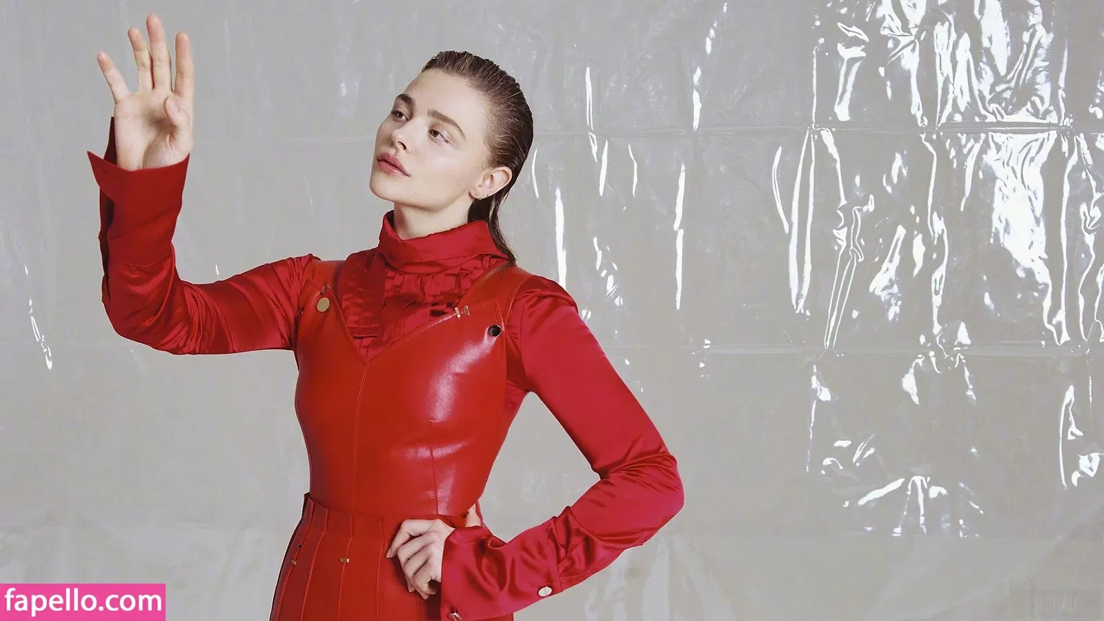 Chloë Grace Moretz / chloegmoretz / https: Onlyfans Photo Gallery 