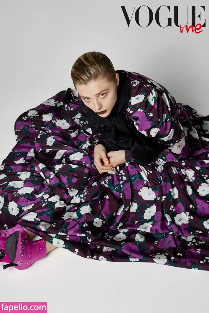 Chloë Grace Moretz / chloegmoretz / https: Onlyfans Photo Gallery 