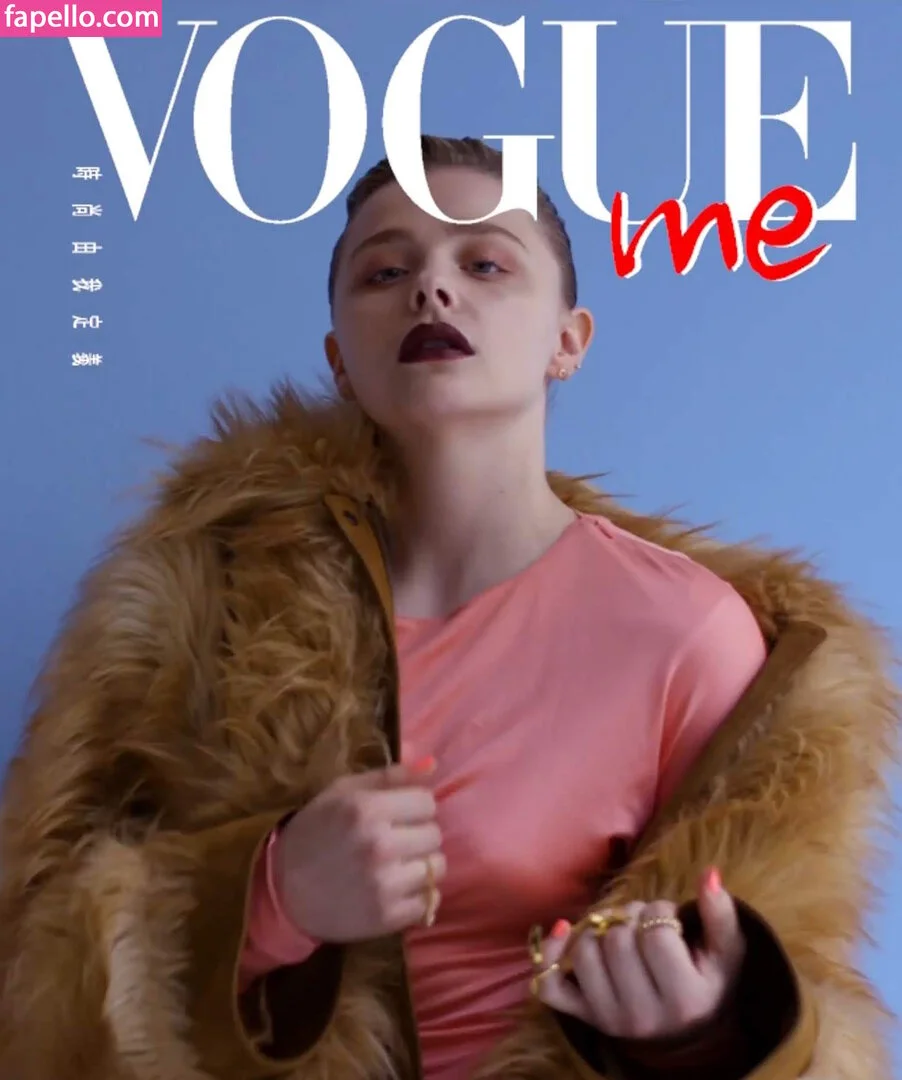 Chloë Grace Moretz / chloegmoretz / https: Onlyfans Photo Gallery 