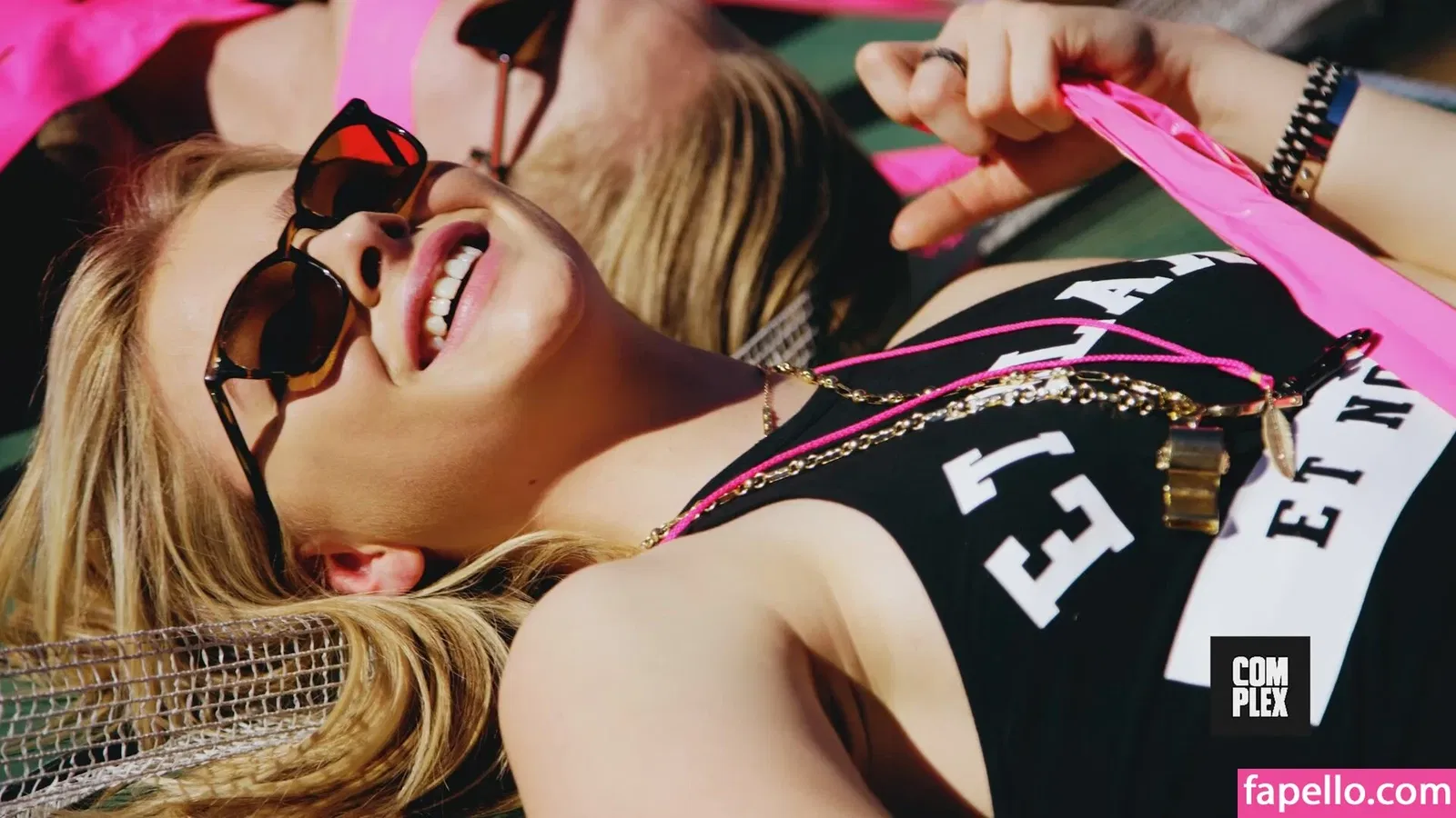 Chloë Grace Moretz / chloegmoretz / https: Onlyfans Photo Gallery 