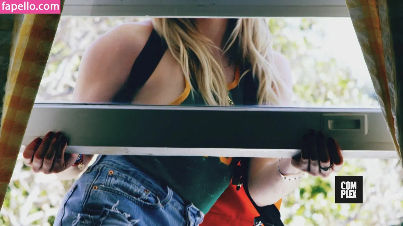 Chloë Grace Moretz / chloegmoretz / https: Onlyfans Photo Gallery 