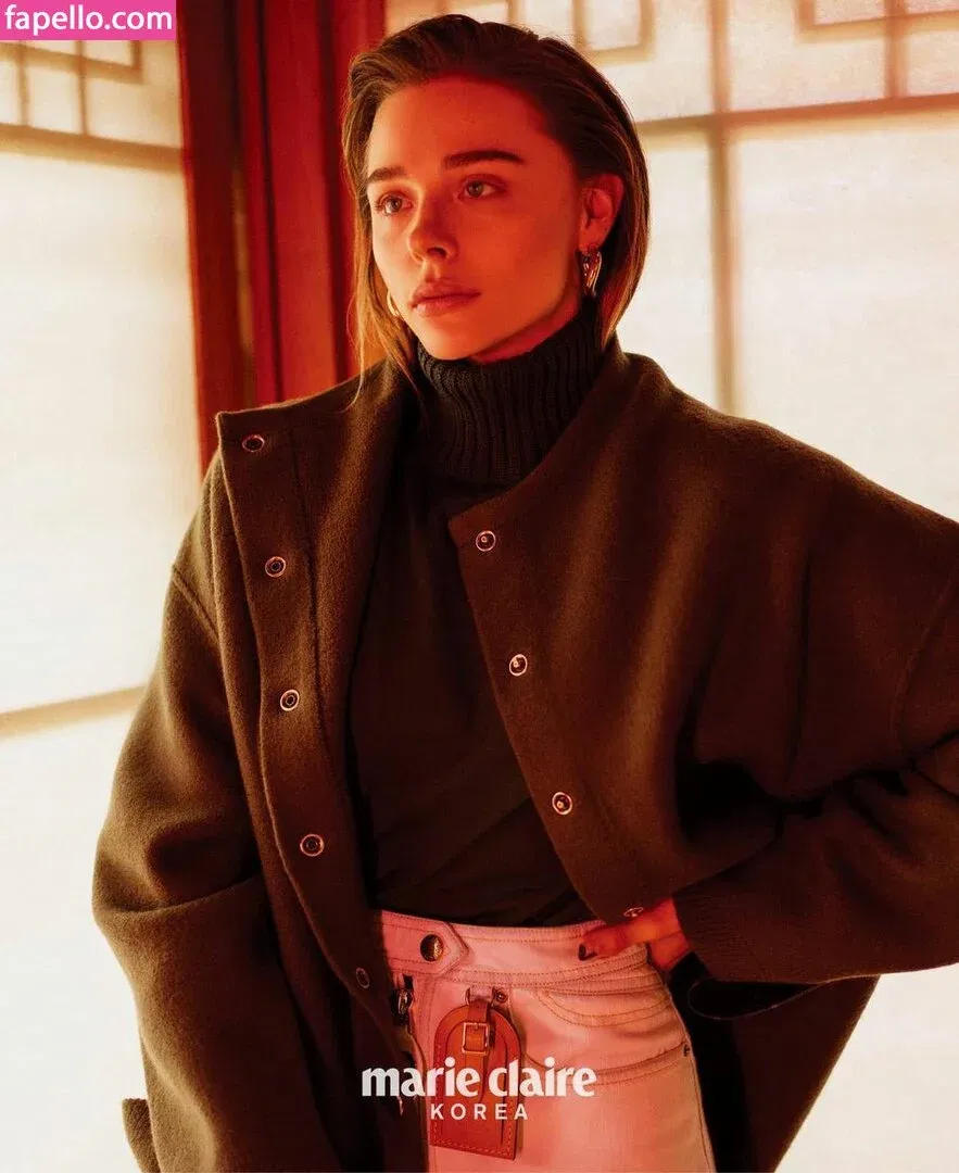 Chloë Grace Moretz / chloegmoretz / https: Onlyfans Photo Gallery 