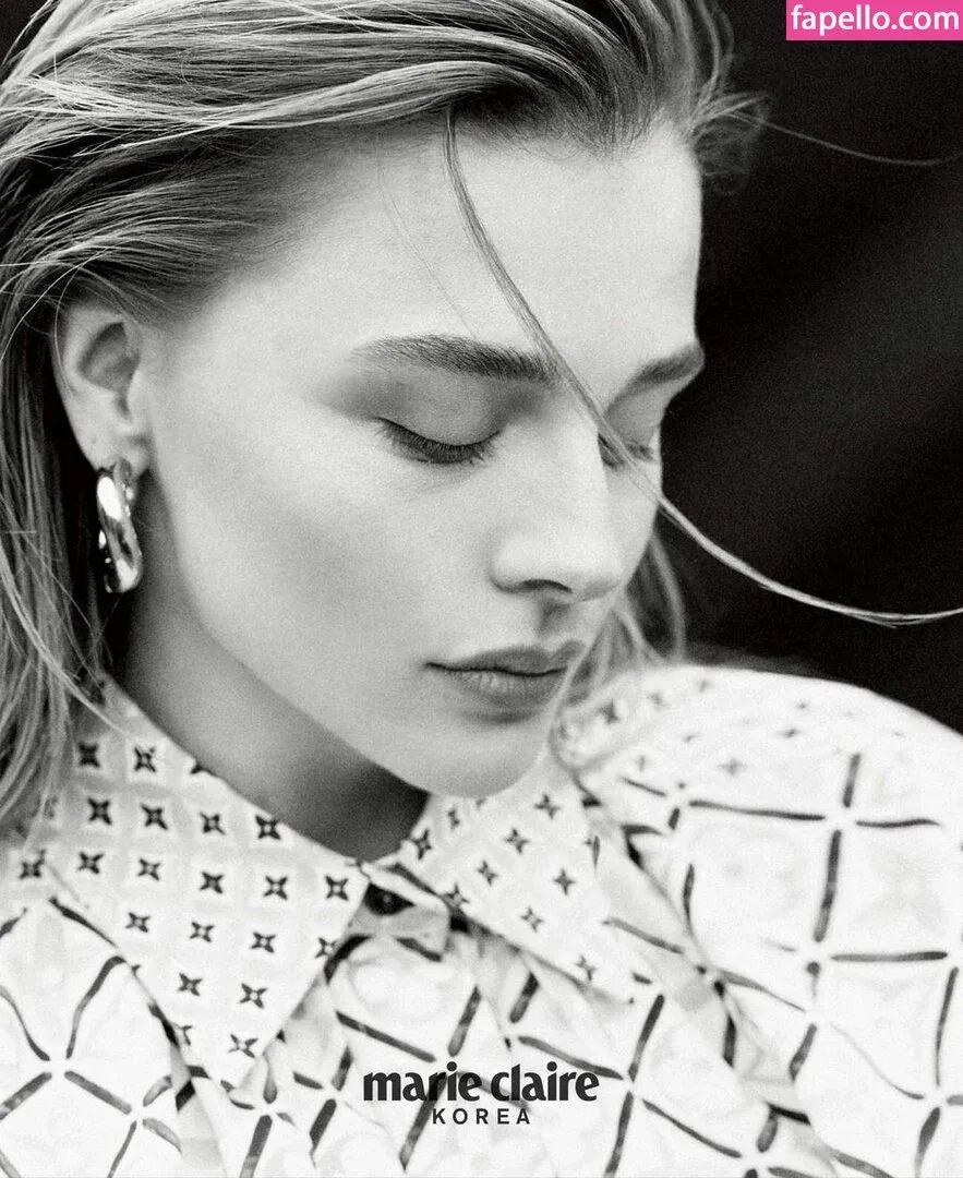 Chloë Grace Moretz / chloegmoretz / https: Onlyfans Photo Gallery 