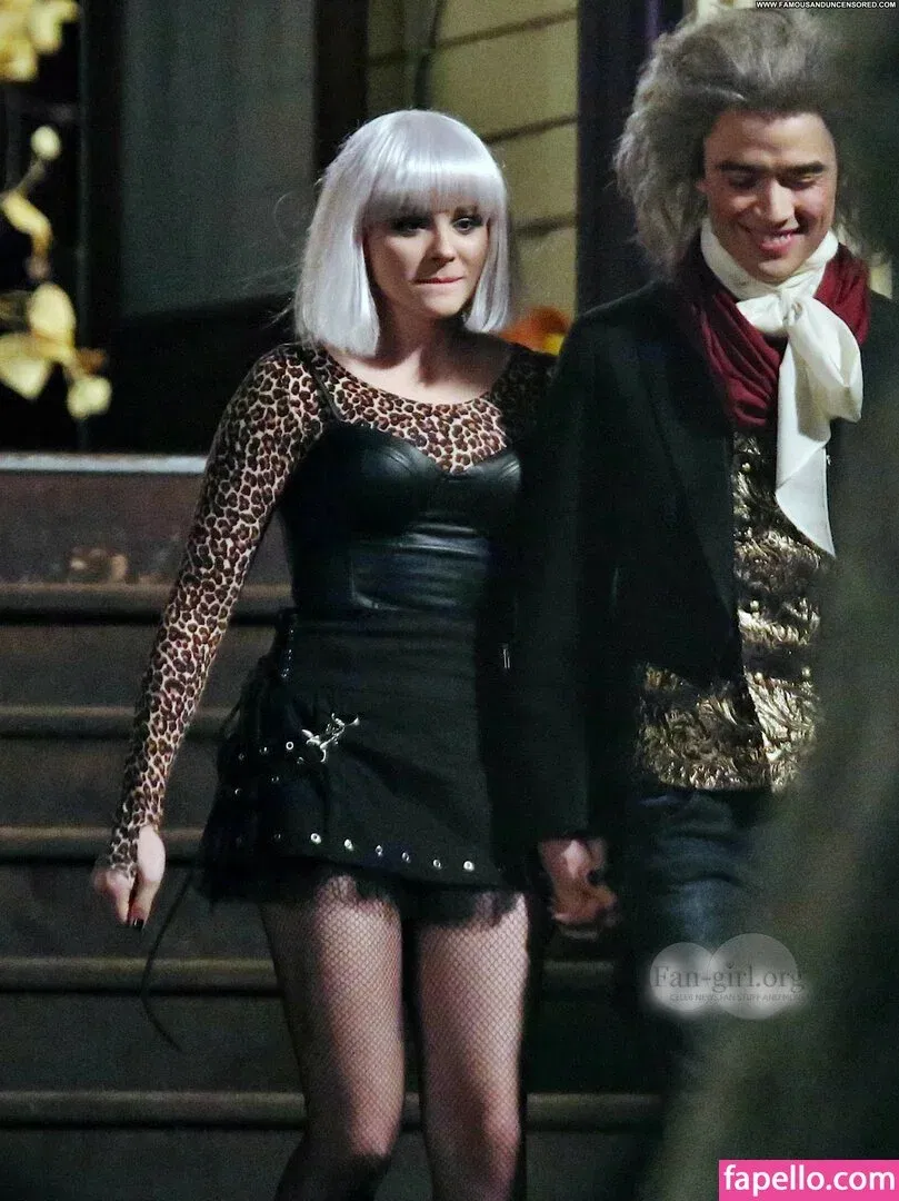 Chloë Grace Moretz / chloegmoretz / https: Onlyfans Photo Gallery 