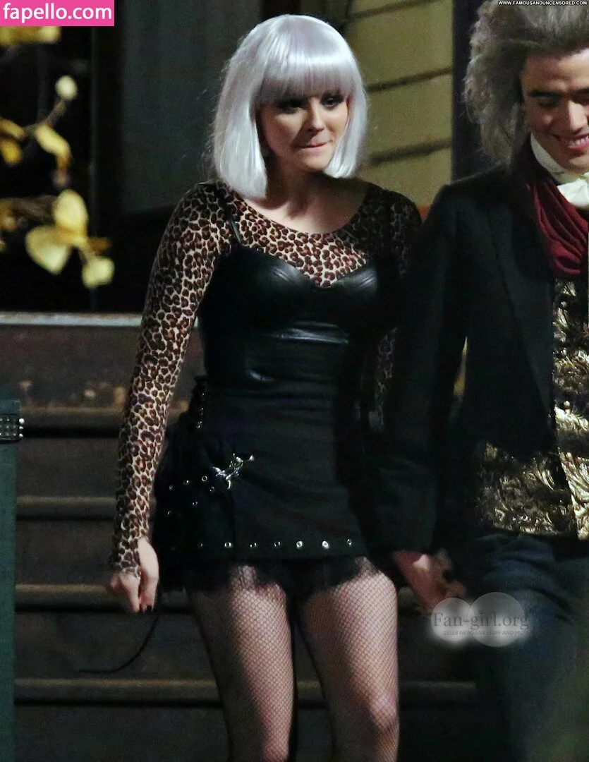 Chloë Grace Moretz / chloegmoretz / https: Onlyfans Photo Gallery 