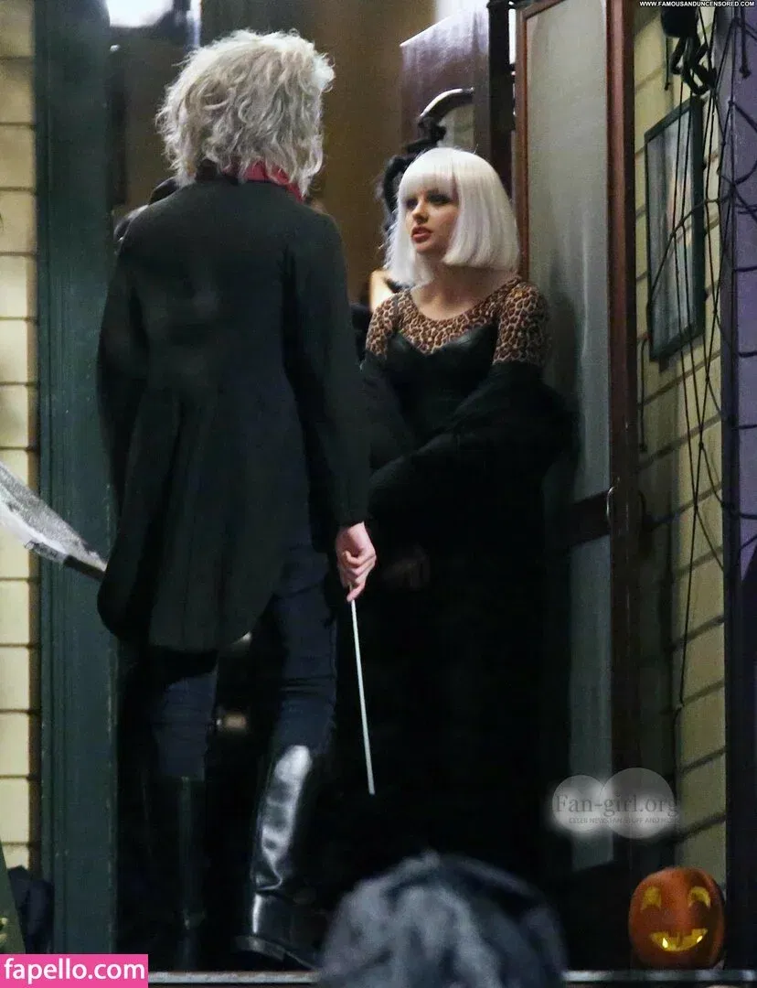 Chloë Grace Moretz / chloegmoretz / https: Onlyfans Photo Gallery 