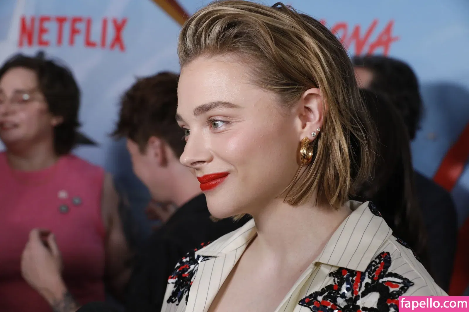 Chloë Grace Moretz / chloegmoretz / https: Onlyfans Photo Gallery 