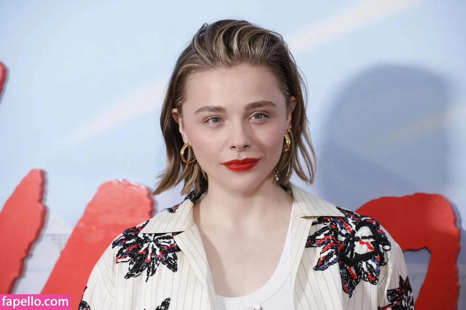 Chloë Grace Moretz / chloegmoretz / https: Onlyfans Photo Gallery 