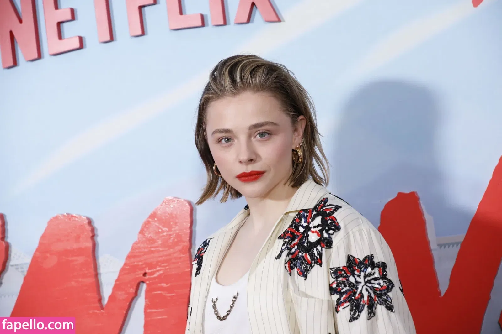 Chloë Grace Moretz / chloegmoretz / https: Onlyfans Photo Gallery 