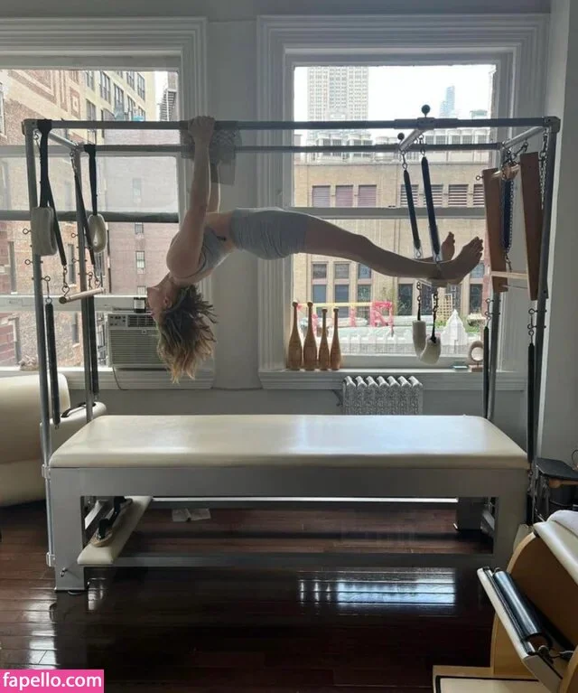 Chloë Grace Moretz / chloegmoretz / https: Onlyfans Photo Gallery 