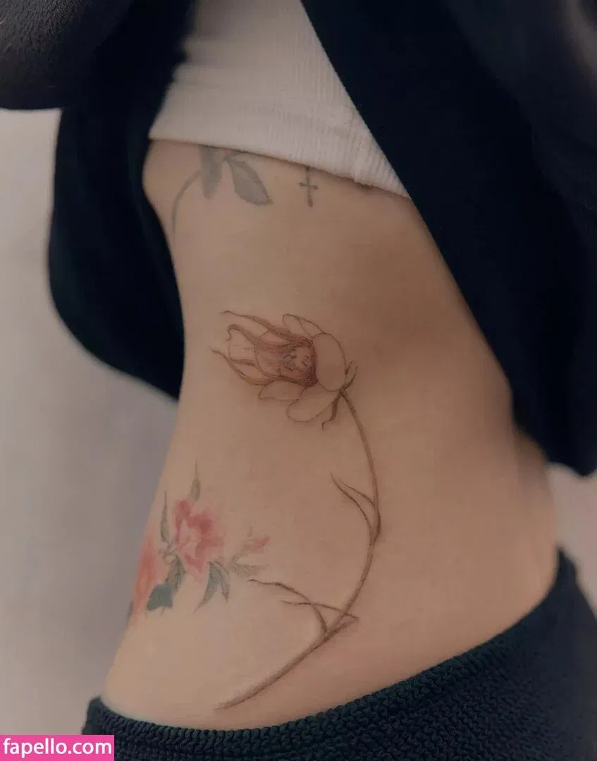 Chloë Grace Moretz / chloegmoretz / https: Onlyfans Photo Gallery 