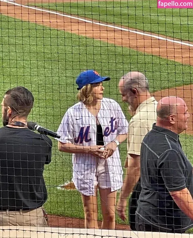 Chloë Grace Moretz / chloegmoretz / https: Onlyfans Photo Gallery 