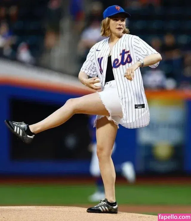 Chloë Grace Moretz / chloegmoretz / https: Onlyfans Photo Gallery 