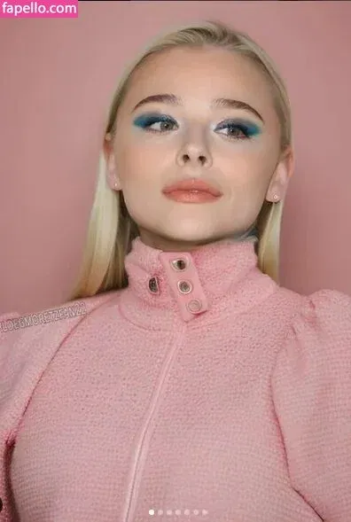 Chloë Grace Moretz / chloegmoretz / https: Onlyfans Photo Gallery 