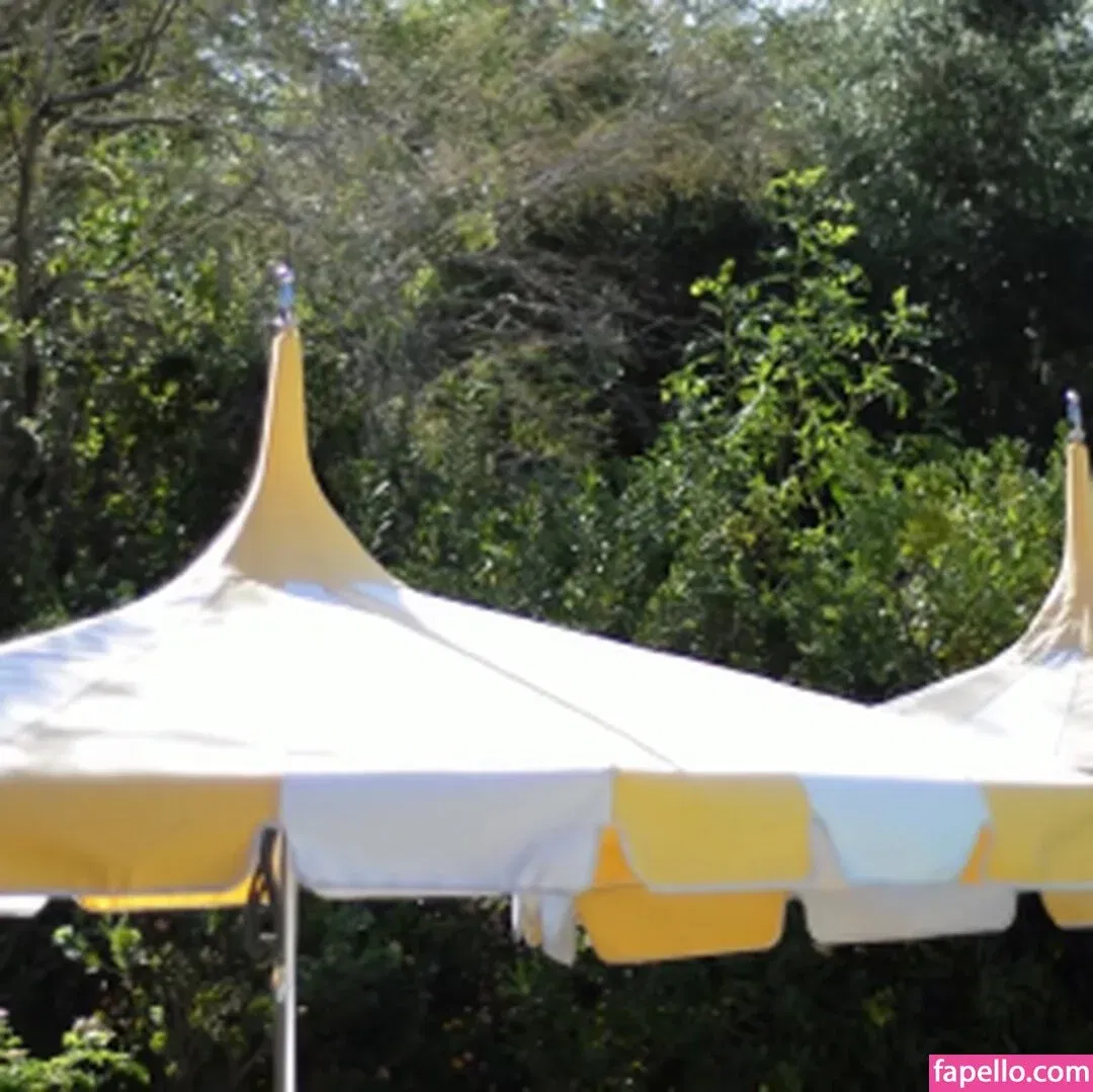 Chloë Grace Moretz / chloegmoretz / https: Onlyfans Photo Gallery 