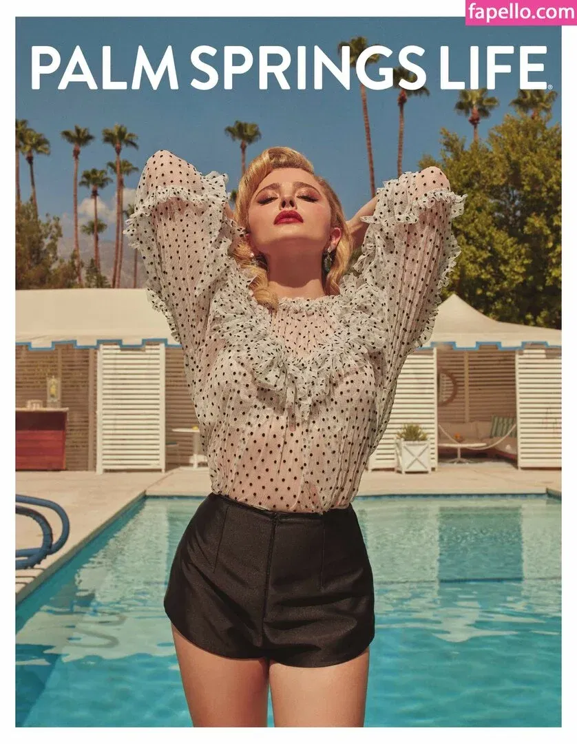 Chloë Grace Moretz / chloegmoretz / https: Onlyfans Photo Gallery 