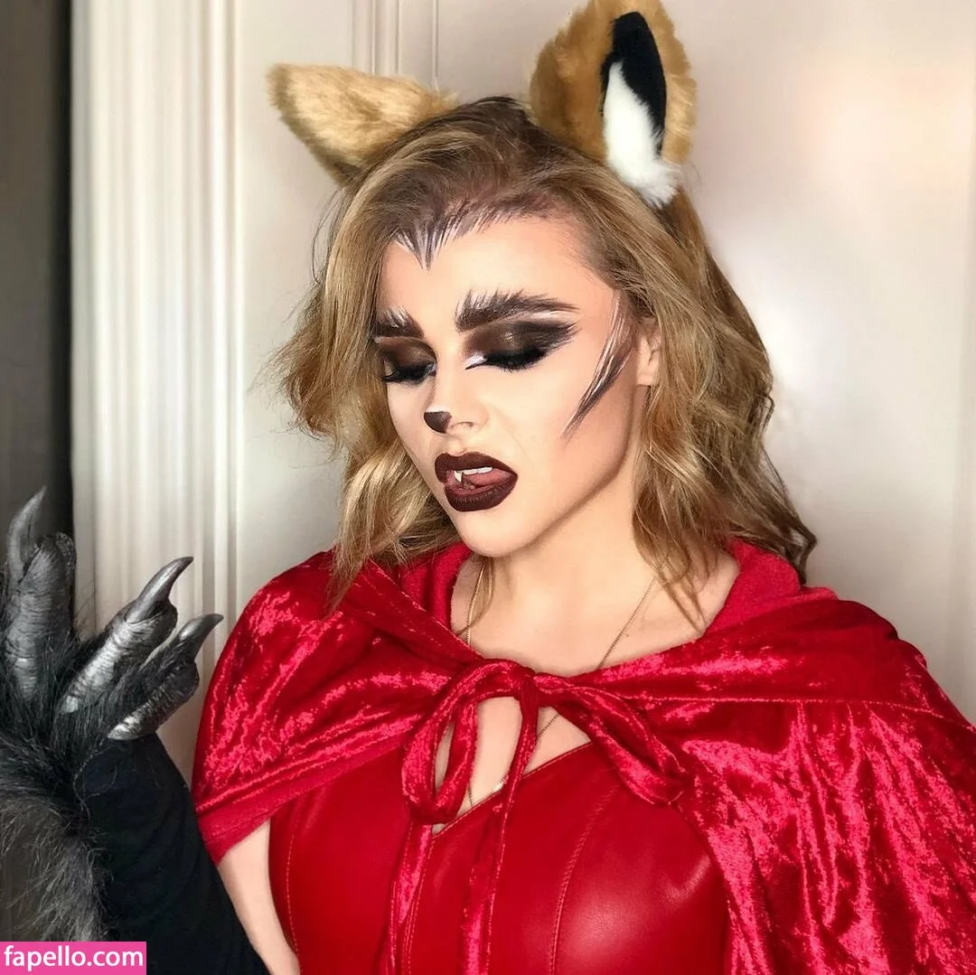 Chloë Grace Moretz / chloegmoretz / https: Onlyfans Photo Gallery 