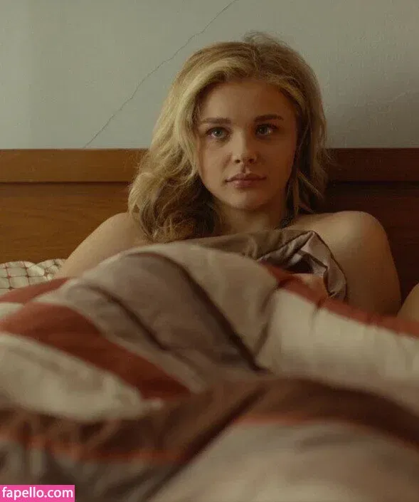 Chloë Grace Moretz / chloegmoretz / https: Onlyfans Photo Gallery 
