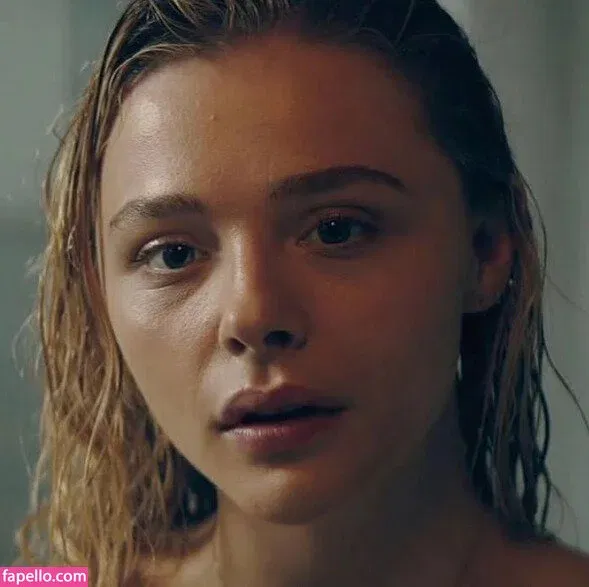 Chloë Grace Moretz / chloegmoretz / https: Onlyfans Photo Gallery 