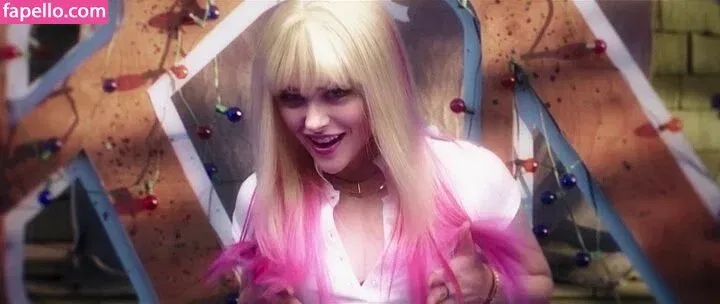 Chloë Grace Moretz / chloegmoretz / https: Onlyfans Photo Gallery 