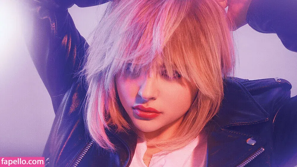 Chloë Grace Moretz / chloegmoretz / https: Onlyfans Photo Gallery 