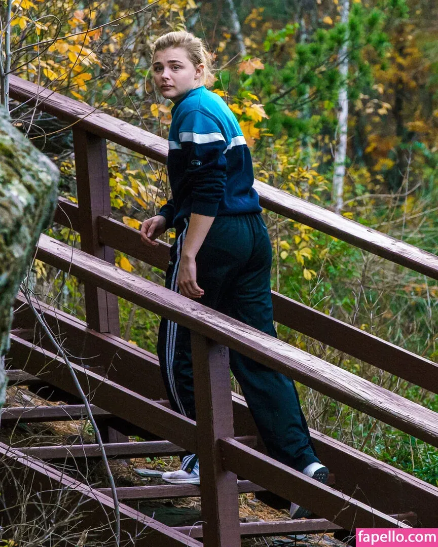 Chloë Grace Moretz / chloegmoretz / https: Onlyfans Photo Gallery 