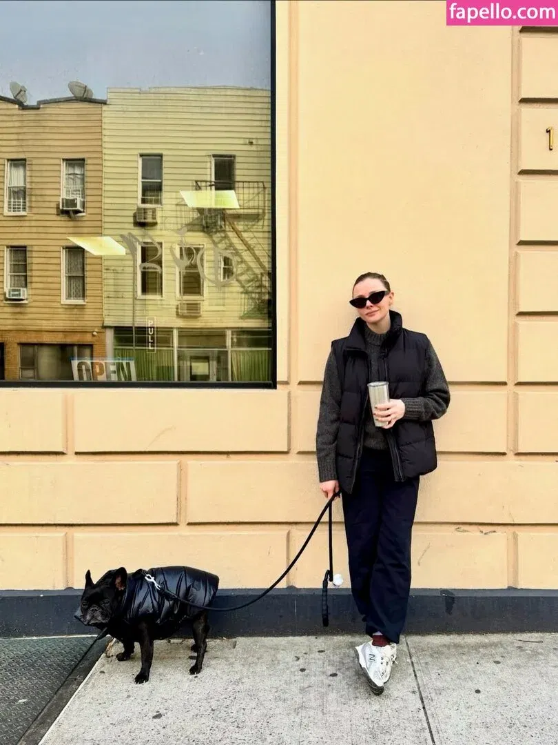 Chloë Grace Moretz / chloegmoretz / https: Onlyfans Photo Gallery 