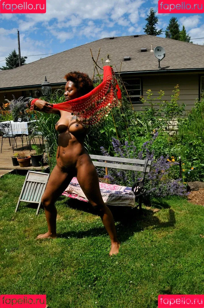HippieGoddess / hippie___goddess / hippiegoddess69 Onlyfans Photo Gallery 