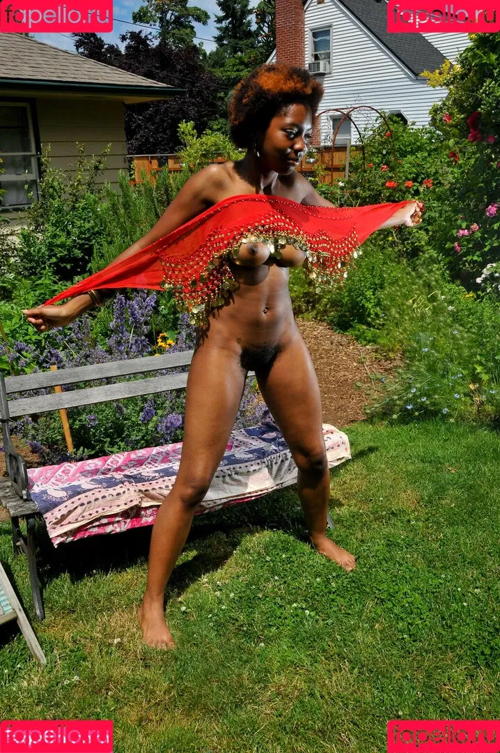HippieGoddess / hippie___goddess / hippiegoddess69 Onlyfans Photo Gallery 