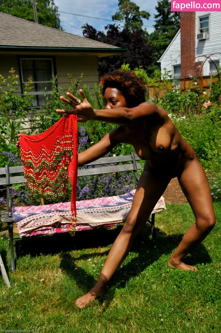 HippieGoddess / hippie___goddess / hippiegoddess69 Onlyfans Photo Gallery 