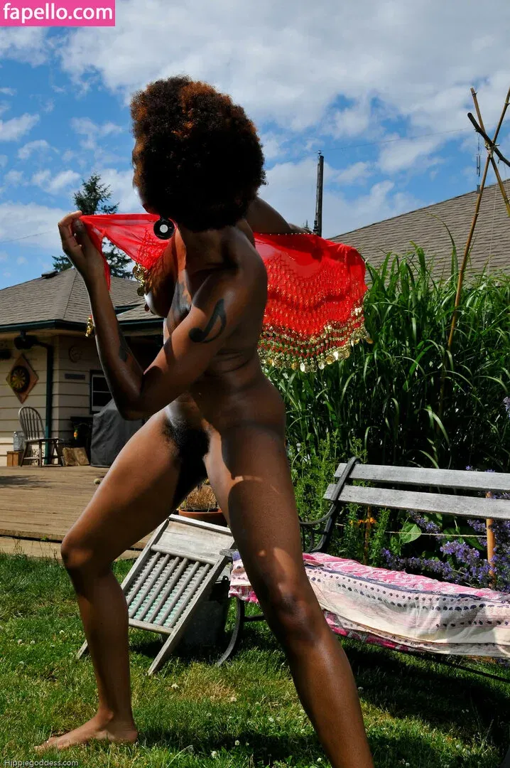 HippieGoddess / hippie___goddess / hippiegoddess69 Onlyfans Photo Gallery 