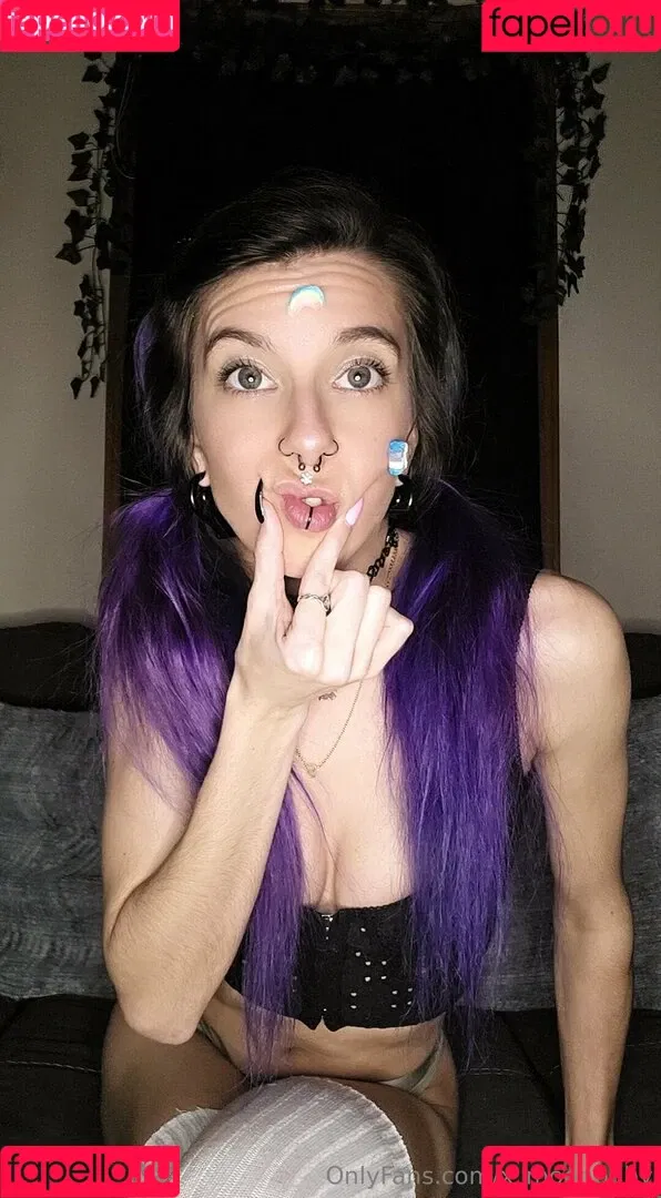 x_moonbaby / x_moonbabyy Onlyfans Photo Gallery 