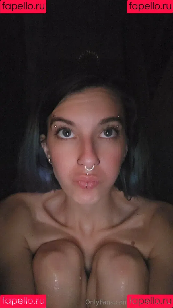 x_moonbaby / x_moonbabyy Onlyfans Photo Gallery 