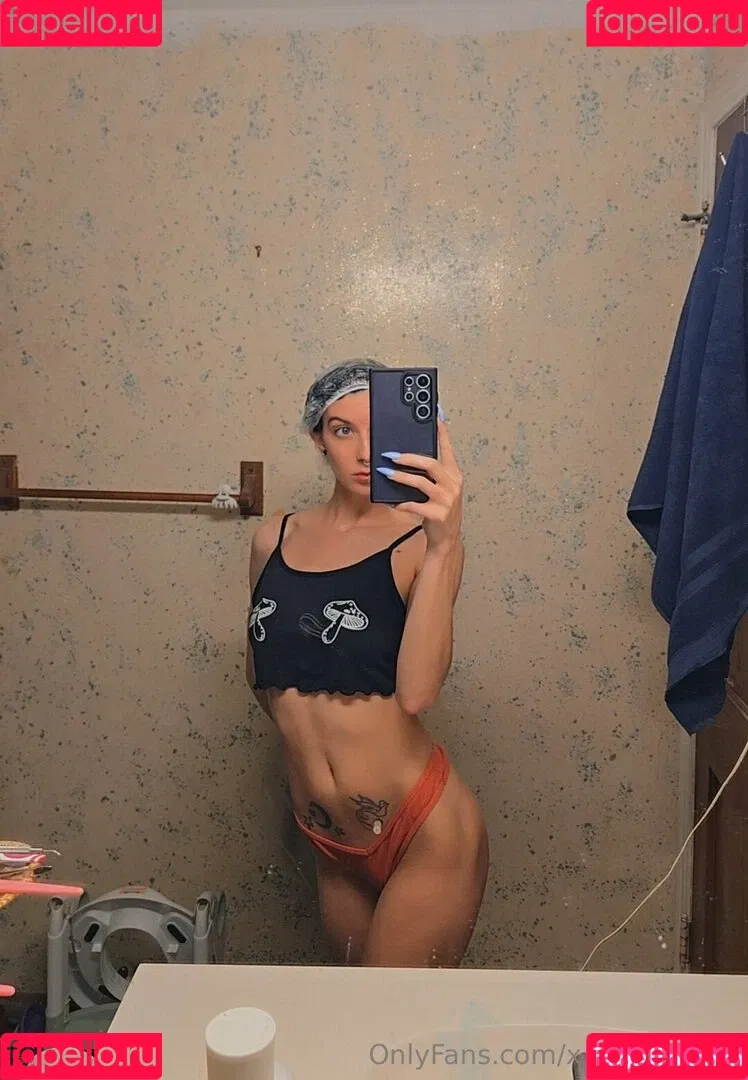 x_moonbaby / x_moonbabyy Onlyfans Photo Gallery 
