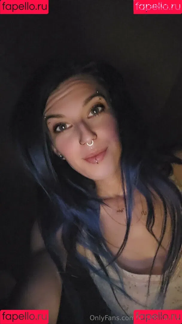 x_moonbaby / x_moonbabyy Onlyfans Photo Gallery 
