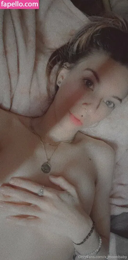 x_moonbaby / x_moonbabyy Onlyfans Photo Gallery 