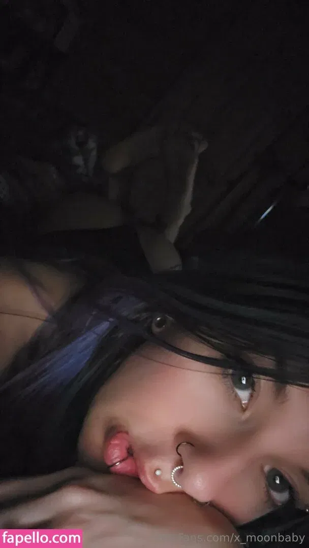x_moonbaby / x_moonbabyy Onlyfans Photo Gallery 