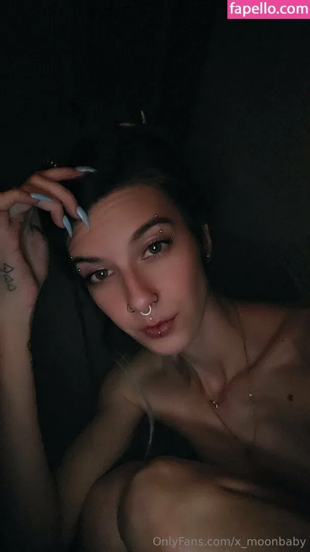 x_moonbaby / x_moonbabyy Onlyfans Photo Gallery 
