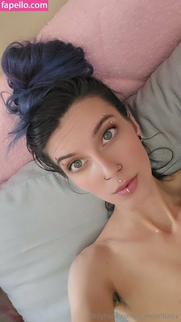 x_moonbaby / x_moonbabyy Onlyfans Photo Gallery 