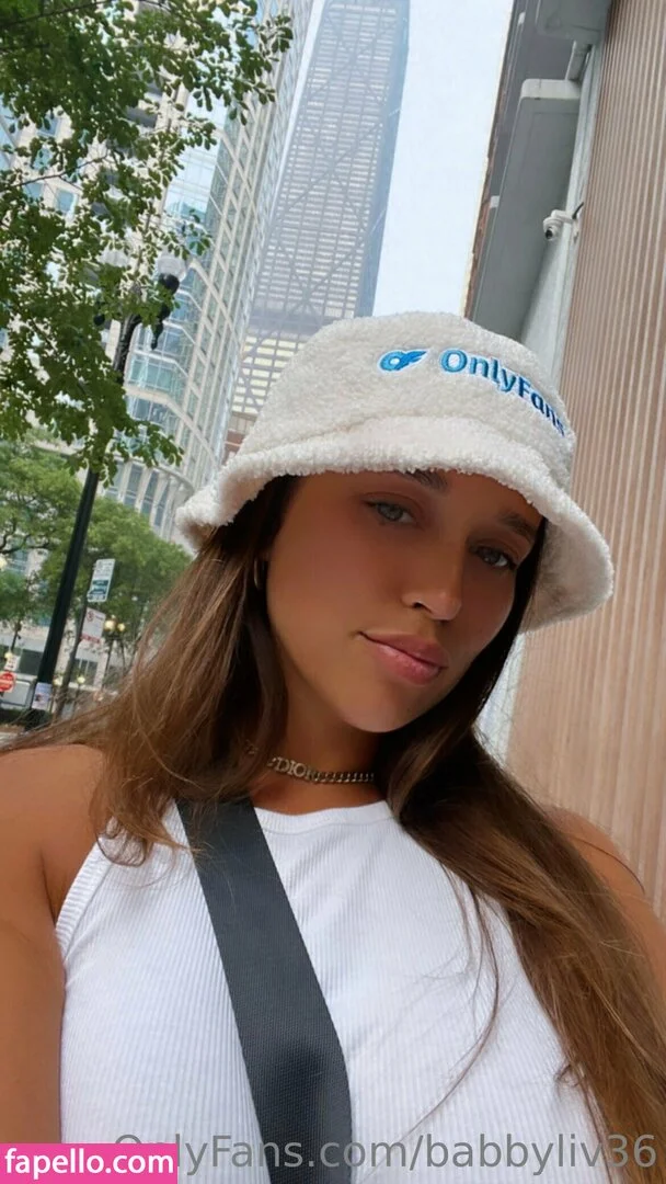 Liivvxo / Liv / babbyliv36 Onlyfans Photo Gallery 