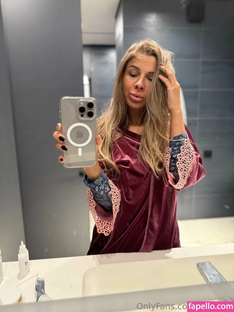 sashafly / shasa_fly Onlyfans Photo Gallery 