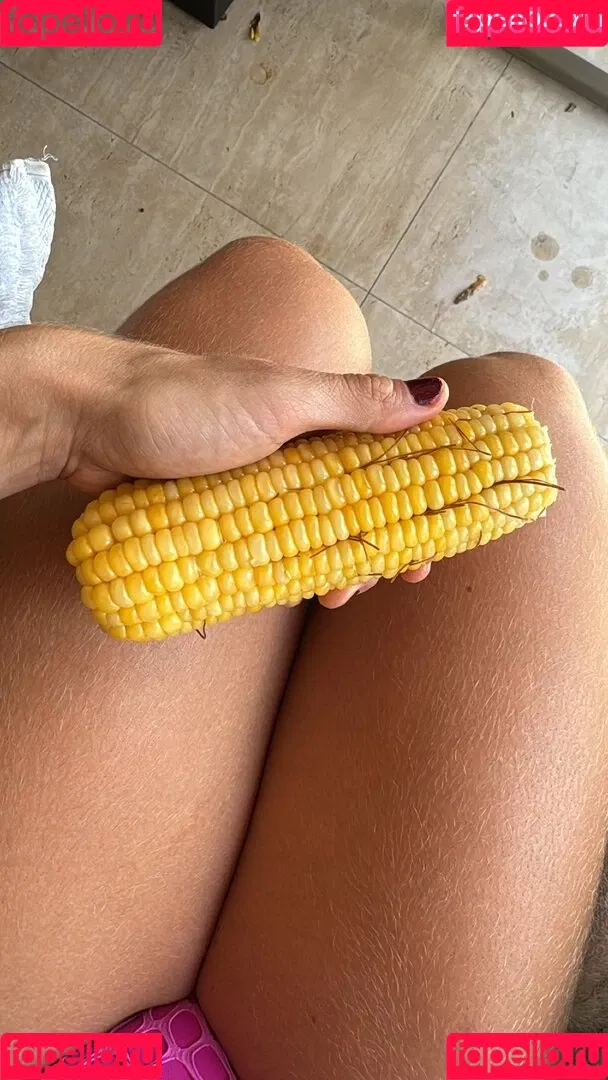 Gabi Martins / gabimartins / gabrielamartins20 Onlyfans Photo Gallery 
