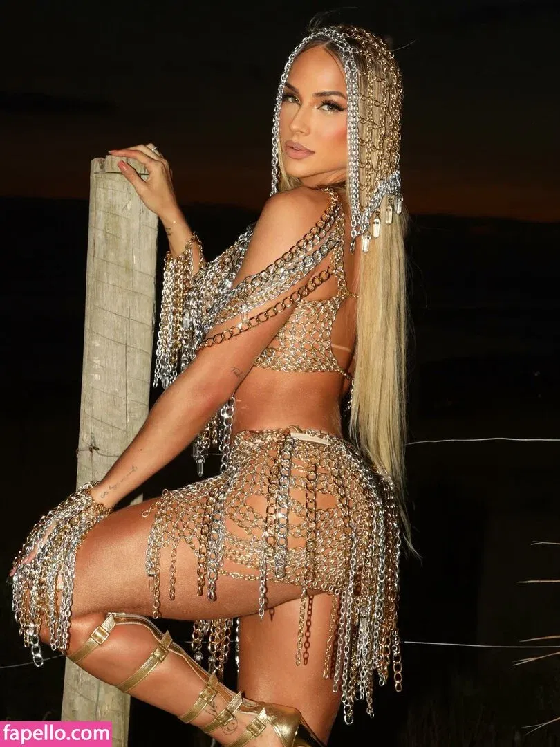 Gabi Martins / gabimartins / gabrielamartins20 Onlyfans Photo Gallery 