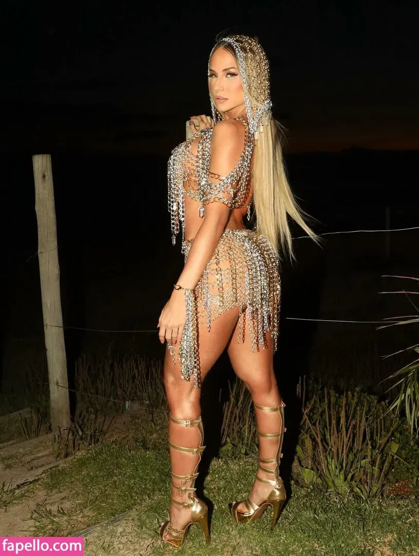 Gabi Martins / gabimartins / gabrielamartins20 Onlyfans Photo Gallery 