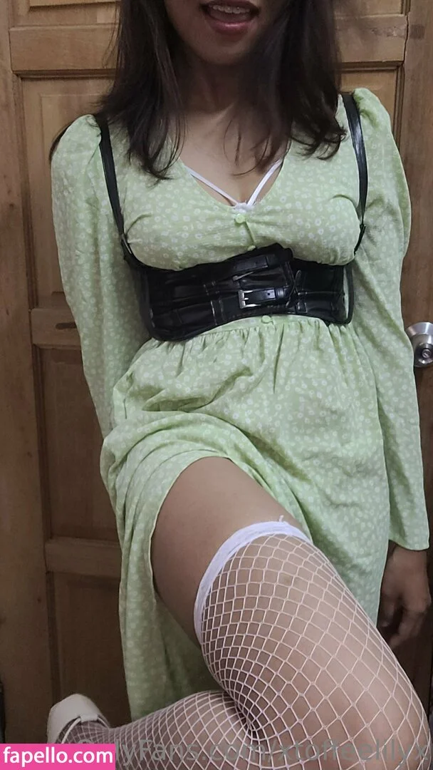 reel / xtoffeelilyx Onlyfans Photo Gallery 