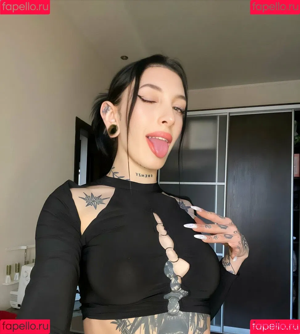 sarah_black_prvt / sarah_blackk / sarahhblackk Onlyfans Photo Gallery 