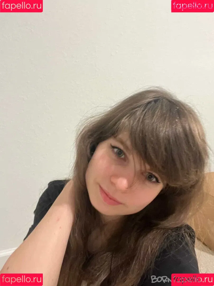 born2bscene / https: / scenegirlaya Onlyfans Photo Gallery 