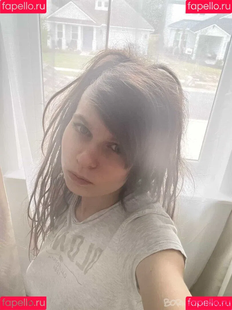 born2bscene / https: / scenegirlaya Onlyfans Photo Gallery 