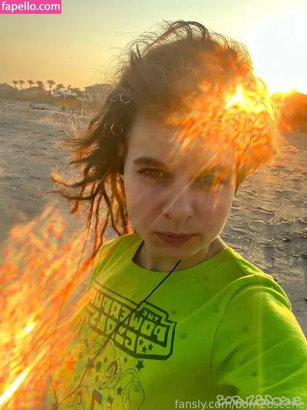 born2bscene / https: / scenegirlaya Onlyfans Photo Gallery 