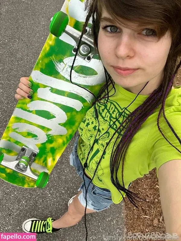 born2bscene / https: / scenegirlaya Onlyfans Photo Gallery 